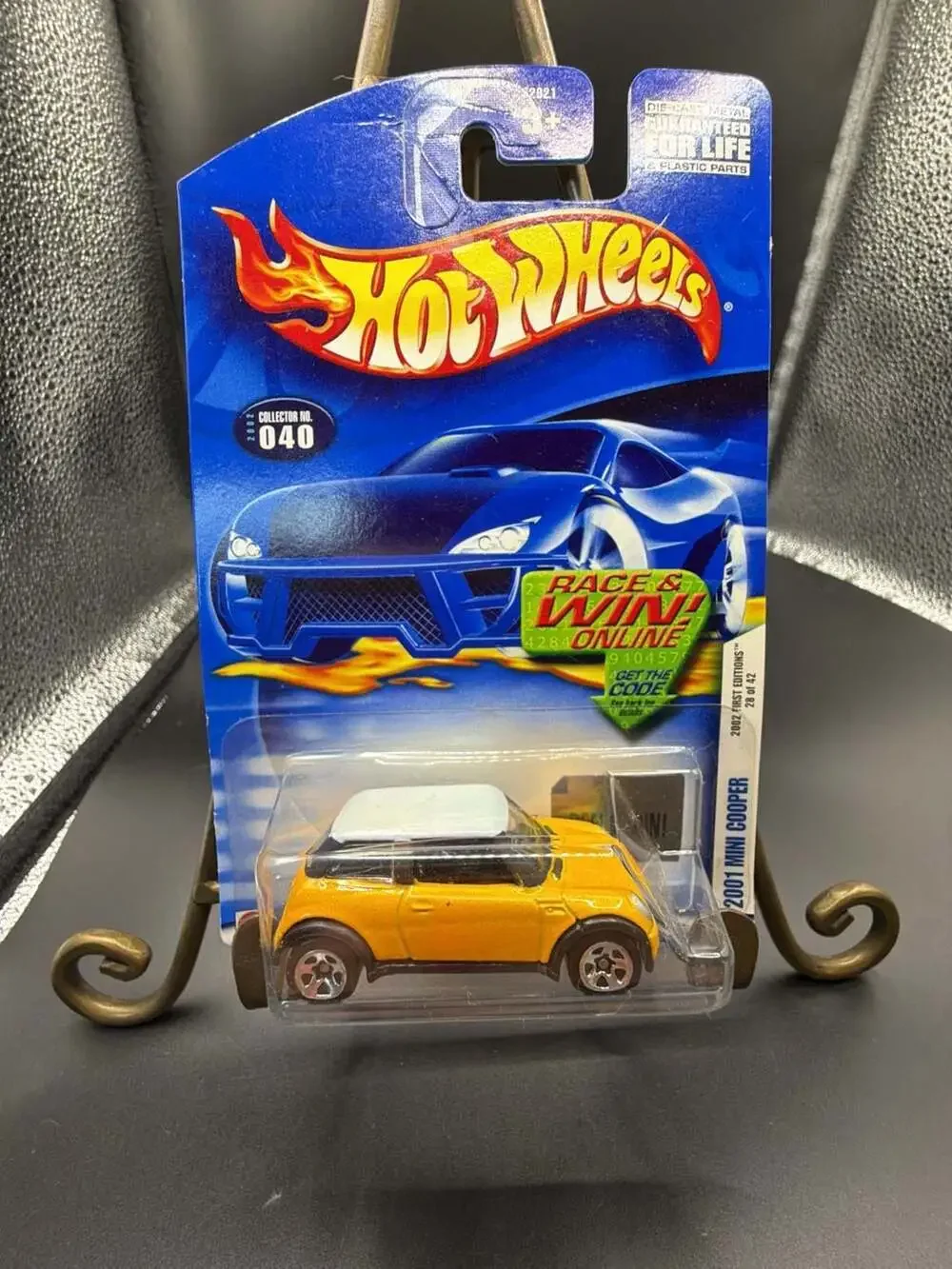 Hot Wheels 2002 First Editions 2001 Mini Cooper Collector No. 040 Yellow